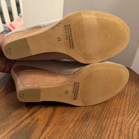 DV by Dolce Vita GERDY Beige Ankle Booties. NWOT. Size 11 - Picture 3 of 6